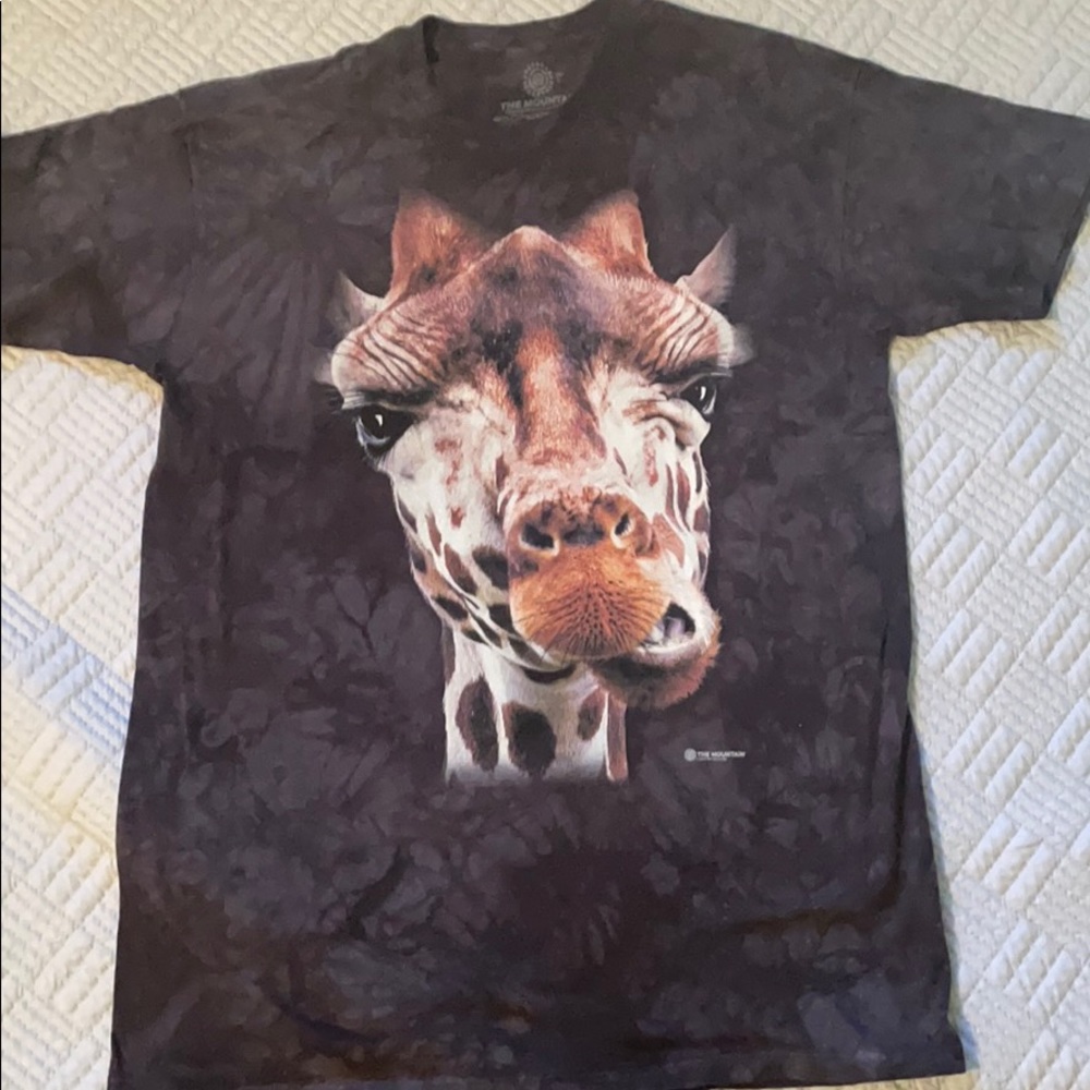 Big Fave giraffe t-shirt